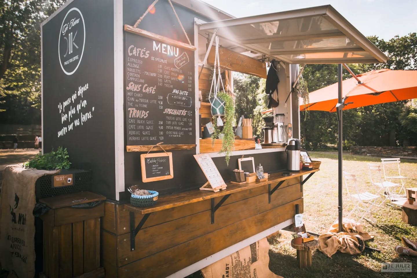 https://lecafekarma.carrd.co/